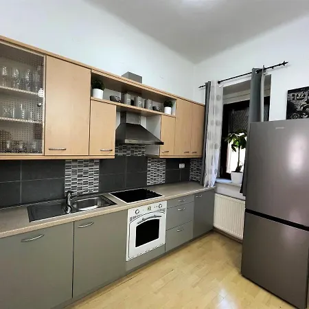 Apartma Viktorija Center
