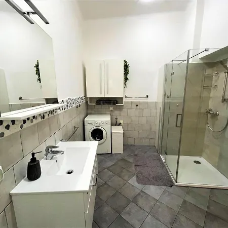 Viktorija Center Apartment *