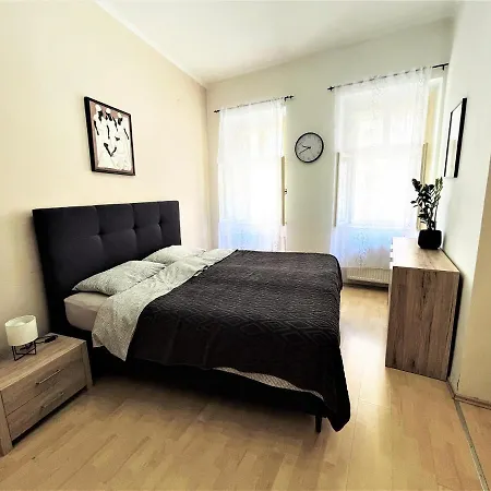 Viktorija Center