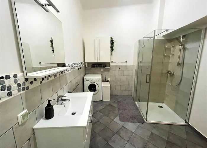 Viktorija Center Apartment *